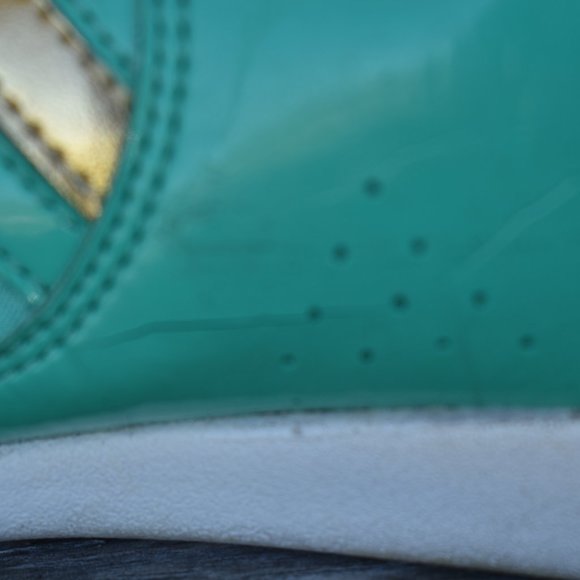 **CLEARANCE** Creative Rec Sneakers - Picture 8 of 11